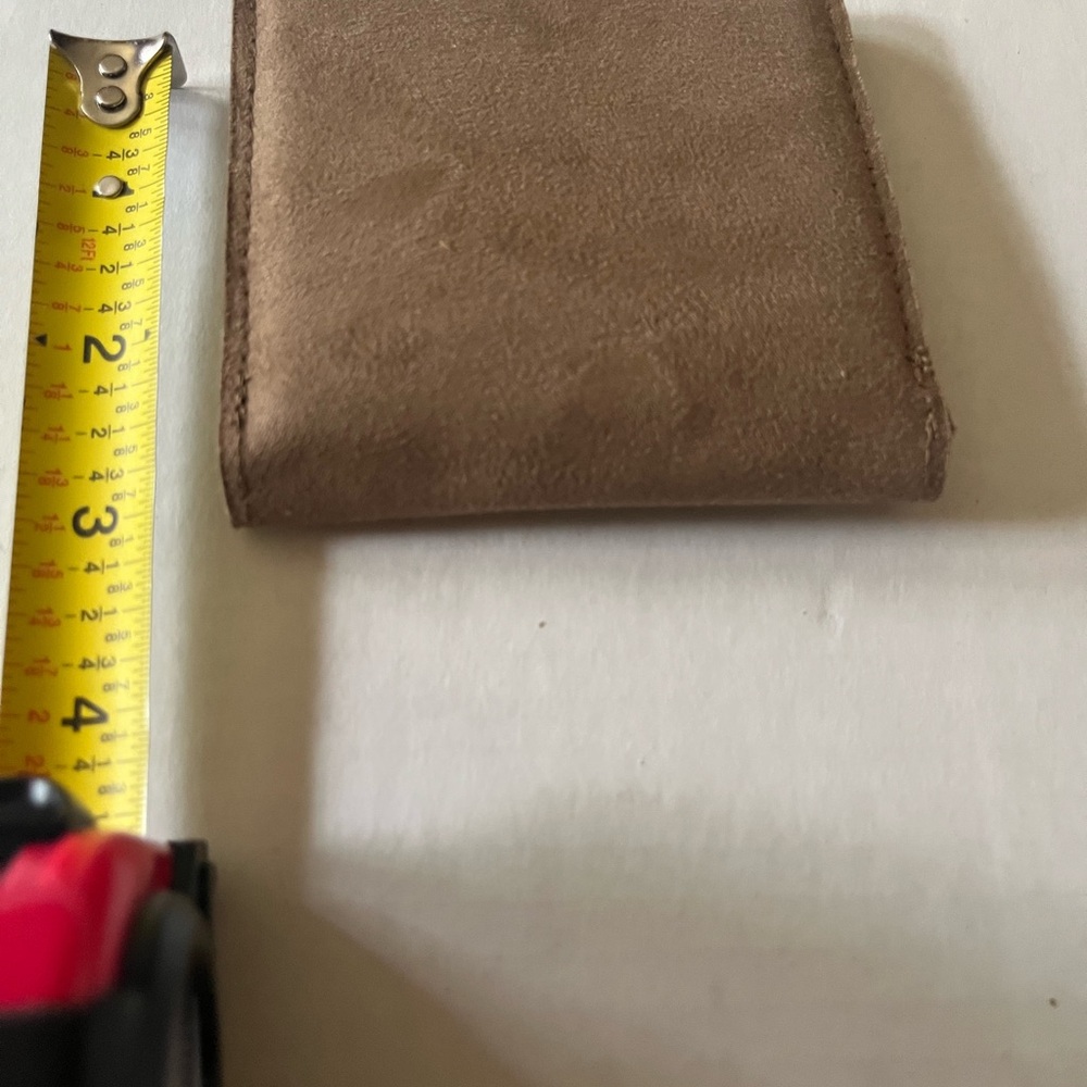 David Yurman Tan Suede jewelry pouch - Picture 3 of 4